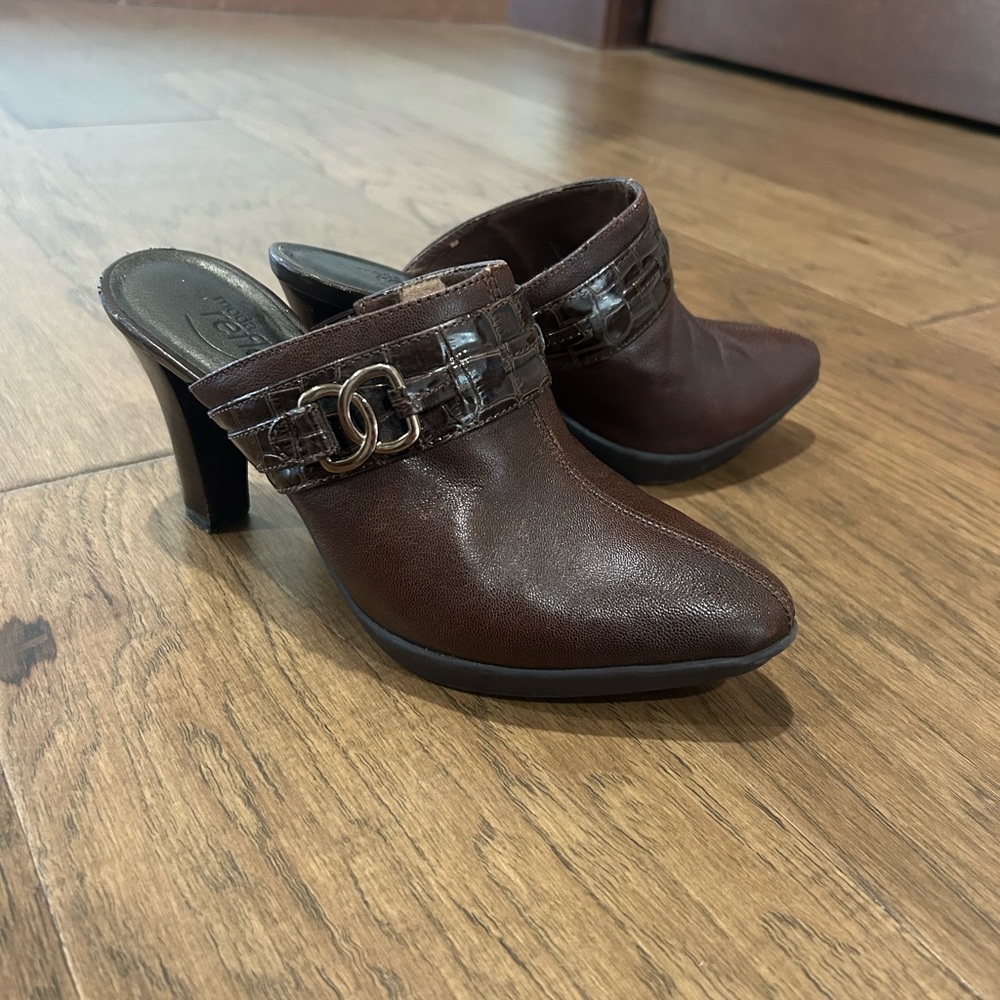 Brown Leather Women's Mules